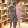 Mjuk liggande kudde och lekmatta i tecknad design, crocodile gosedjur som present
