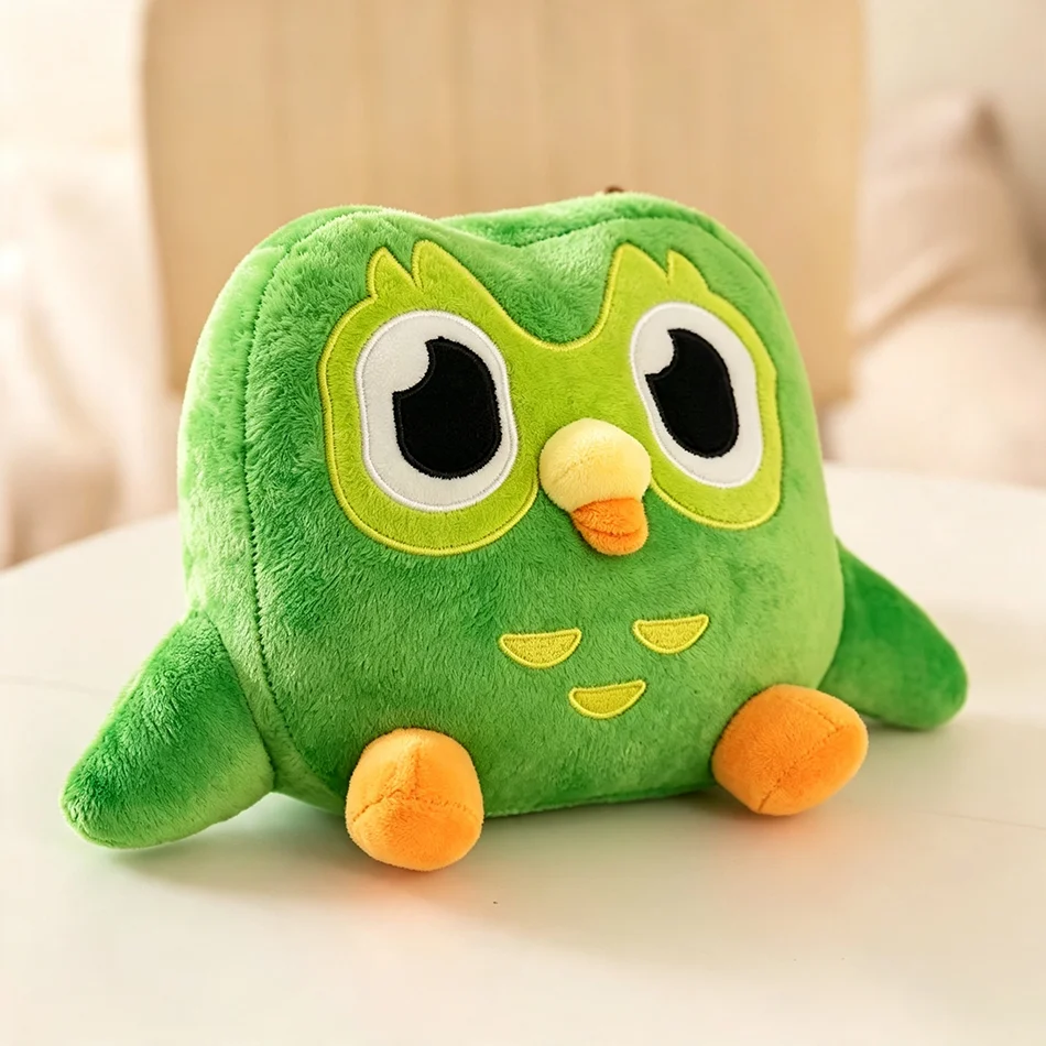 Grön uggla från Duolingo som mjukt gosedjur med karaktären Duo i söt tecknad stil 4 Grön uggla från Duolingo som mjukt gosedjur med karaktären Duo i söt tecknad stil - Bild 4