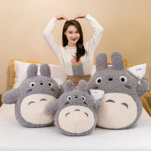 Totoro gosedjur i kawaii-stil som mjuk plyschkudde med vit papperspåse, 50–70 cm 7 Totoro gosedjur i kawaii-stil som mjuk plyschkudde med vit papperspåse, 50–70 cm