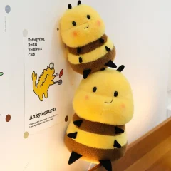 Kawaii-stil på gult bi gosedjur med höglandsprägel och springande pose, 20–60 cm
