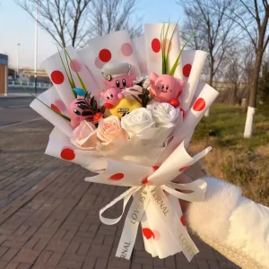 Kirby-karaktärer gosedjur i handgjord bukett med stjärnmotiv och kreativ design