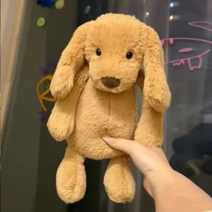 Mjuk gul hund med hängande öron, en bekväm följeslagare och fin födelsedagspresent 10 Mjuk gul hund med hängande öron, en bekväm följeslagare och fin födelsedagspresent