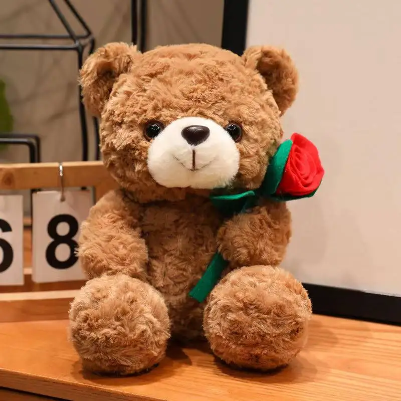 Björn gosedjur, kawaii och söt, blommor kärlekstema gullig stil 20 Brun nallebjörn med vit nos som håller en röd ros med gröna blad.