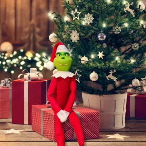 Christmas elf-gosedjur i anime-stil med julmotiv som dockfigur och hyllprydnad