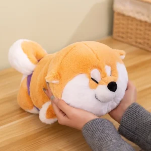 Sött Shiba Inu hund gosedjur som liggande kramkudde i tecknad stil, present till pojke 12 Sött Shiba Inu hund gosedjur som liggande kramkudde i tecknad stil, present till pojke