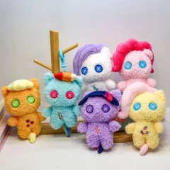Mjuka nyckelringar och väsk- eller ryggsäckshängen med My Little Pony-karaktärer