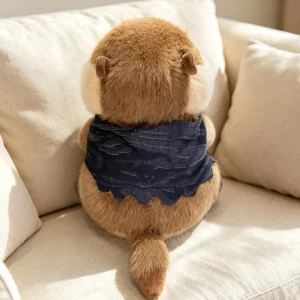 Alternative view of Sött marmot gosedjur med väst, naturtroget och fluffigt kramdjur med knubbig form 23–28 cm