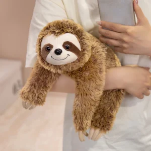 Fluffiga gosedjur i flera figurvarianter med leende och sittande eller liggande pose