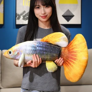 Guppy gosedjur som färgstark plyschkudde i fiskform, mjuk och dekorativ, 40–60 cm