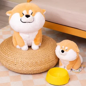 Alternative view of Sött Shiba Inu hund gosedjur som liggande kramkudde i tecknad stil, present till pojke
