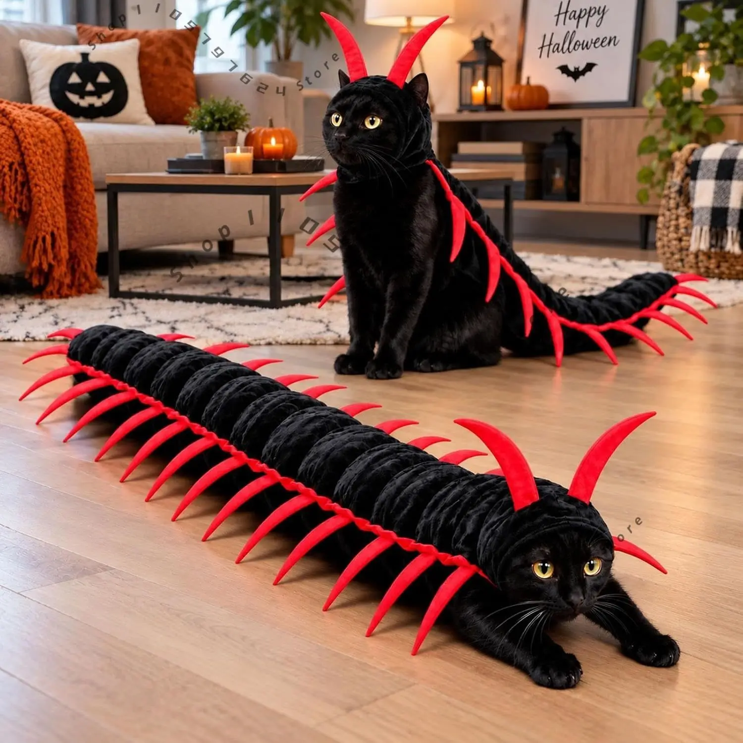 Katt som nyckelring, Simulated centipede design och Multi-leg design 20 Svart katt i en svart och röd tusenfotingsdräkt, visad både på katten och utlagd på golvet.