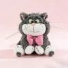 Katt gosedjur med Lucifer som motiv, fyllig kramkudde med rosa rosett, 40–50 cm 18 Katt gosedjur med Lucifer som motiv, fyllig kramkudde med rosa rosett, 40–50 cm