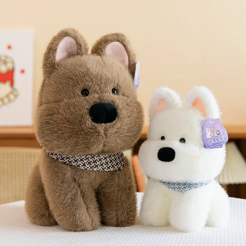 45–60 cm West Highland White Terrier som hund gosedjur, mjuk kudde och gåva 22 Två Westie-formade gosedjur, ett brunt och ett vitt, visas framifrån.