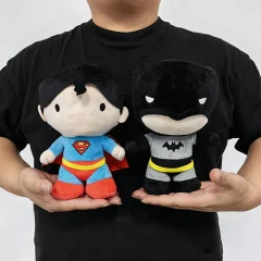 Batman gosedjur från DC Comics i klassisk Justice League-stil, med Superman, 20 cm