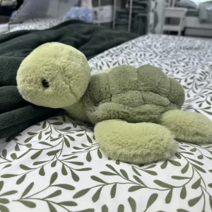 Tortoise som nyckelring, verklighetstrogen och söt, 35–40 cm