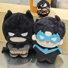 Batman-karaktärer i söt tecknad stil som hängande gosedjur med tryck, 10 cm