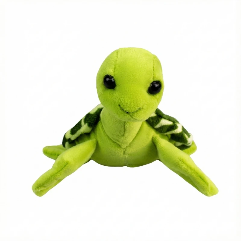 Grönt tortoise gosedjur med söt, naturtrogen design i vatteninspirerad stil 21 Grön sköldpaddsmjukis med mörkgrönt mönstrat skal, fotograferad framifrån.