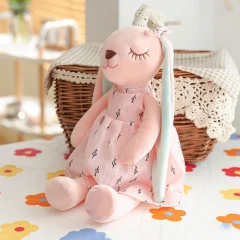 An'an-kanin gosedjur med påsktema, sittande babyfigur i rosa och blått, 35 cm
