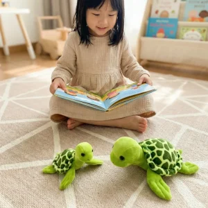 Grönt tortoise gosedjur med söt, naturtrogen design i vatteninspirerad stil 8 Grönt tortoise gosedjur med söt, naturtrogen design i vatteninspirerad stil