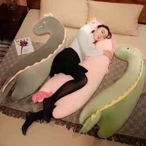 Stor söt dinosaurie gosedjur som lång kramkudde med giraff och enhörning, 80–150 cm