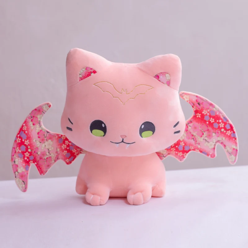 Rosa lucky cat som katt gosedjur och kramkudde med fladdermusvingar och sakurablommor 9 Rosa lucky cat som katt gosedjur och kramkudde med fladdermusvingar och sakurablommor - Bild 9