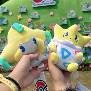 Pokémon-karaktärer i kawaii-stil som mjukisdockor, väskberlocker och samlarprydnader