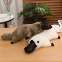 Platypus gosedjur i naturtrogen tecknad stil, kreativ och humoristisk, 30–45 cm