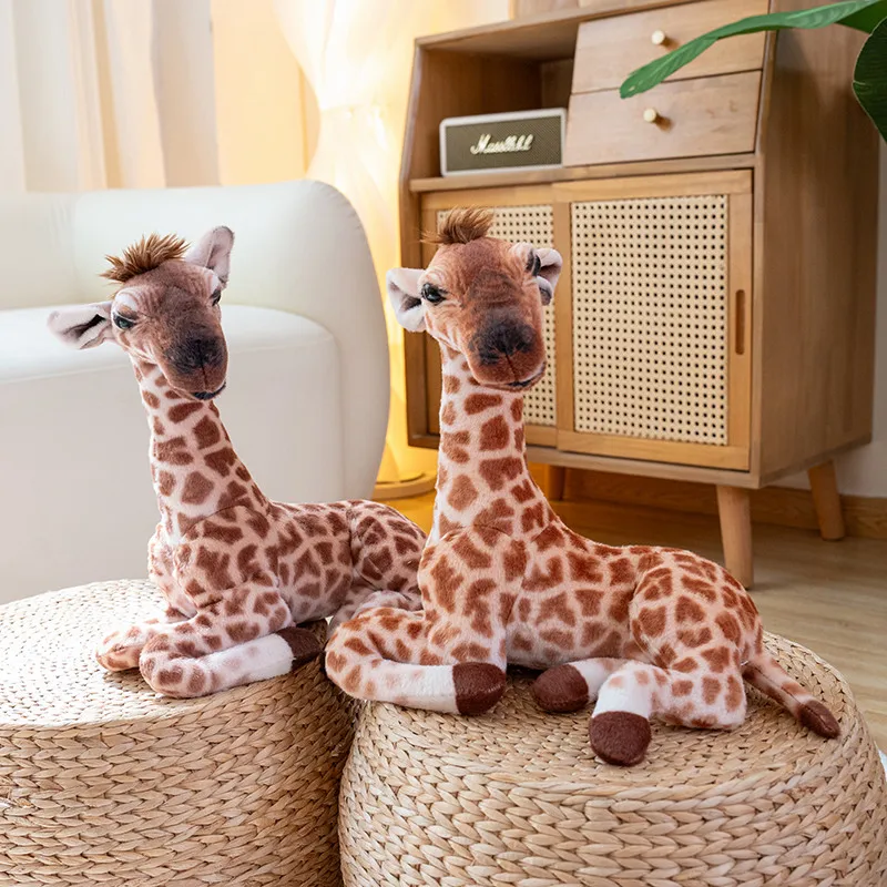 Giraffe gosedjur i liggande design, realistiskt och fluffigt vilddjursmotiv för soffan 6 Giraffe gosedjur i liggande design, realistiskt och fluffigt vilddjursmotiv för soffan - Bild 6