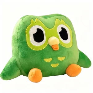 Grön uggla från Duolingo som mjukt gosedjur med karaktären Duo i söt tecknad stil 13 Grön uggla från Duolingo som mjukt gosedjur med karaktären Duo i söt tecknad stil