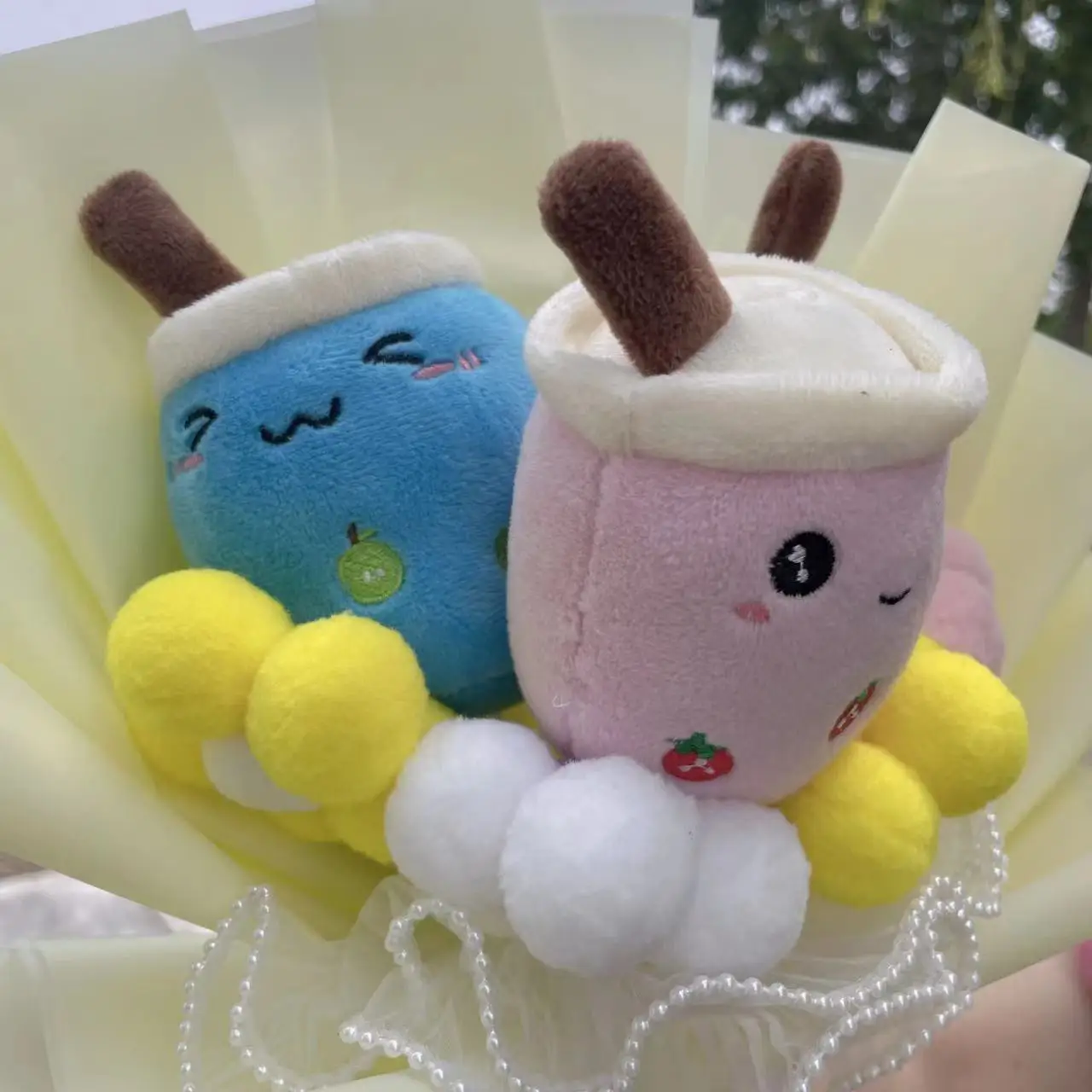 Kanin gosedjur i realistisk stil med bubbelte, avokado, boba och blomsterbukett 6 Kanin gosedjur i realistisk stil med bubbelte, avokado, boba och blomsterbukett - Bild 6