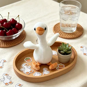 Alternative view of Söt vit gås och gul anka som mjuk plyschfigur, väskhänge och födelsedagspresent