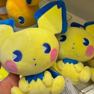 Pokémon-karaktärer i kawaii-stil som mjukisdockor, väskberlocker och samlarprydnader