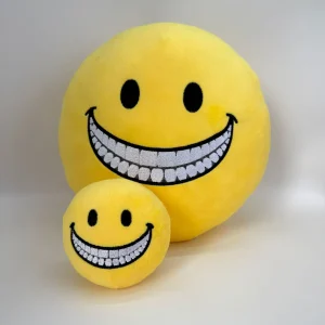 Verity gosedjur som en gul smileyboll med skräckspelsinspirerad karaktärsdesign
