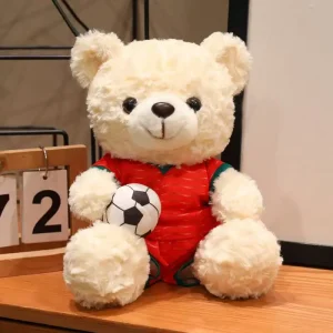 Björn gosedjur med fotbollstema, kawaii-design och lekfull animeinspirerad stil