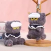 Kattgosedjur som nyckelring med molnmotiv och argt animeuttryck i kawaii-stil