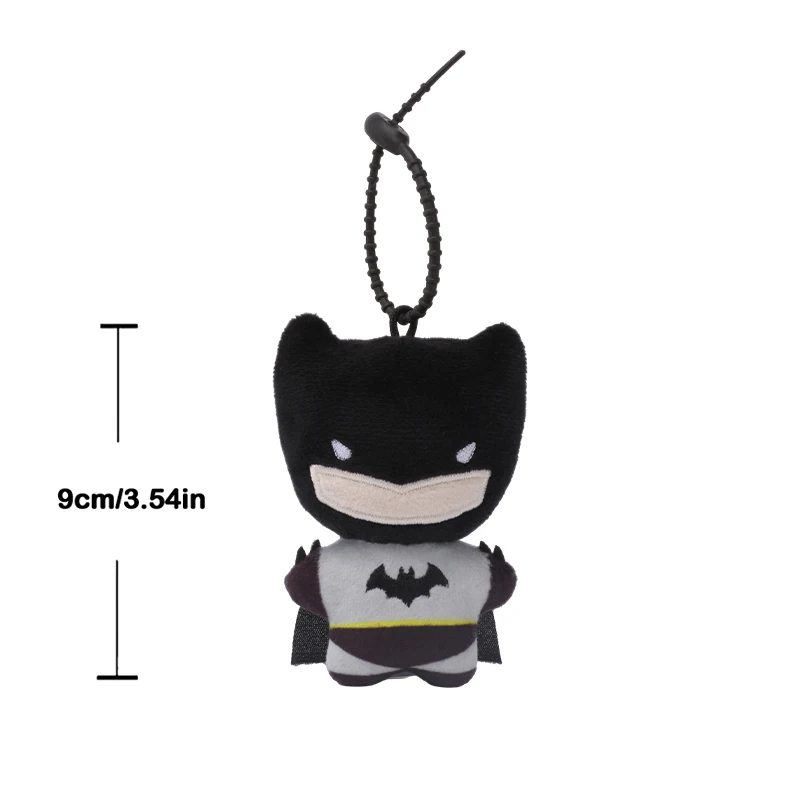 DC-karaktärer från Justice League som söta tecknade nyckelringsfigurer, 9 cm 18 Svart Batman-inspirerad plyschfigur med hängögla och storleksmarkering.