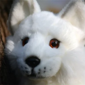 Animeinspirerat räv gosedjur i form av en vit polar räv med söt och naturtrogen design 9 Animeinspirerat räv gosedjur i form av en vit polar räv med söt och naturtrogen design