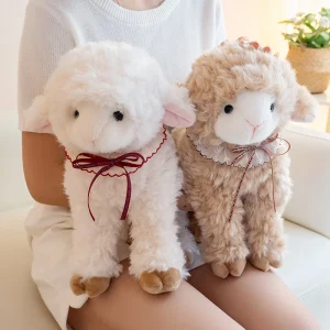 Får gosedjur med gullig tecknad kawaii-stil, fluffig sovkudde att krama, 24–50 cm 14 Får gosedjur med gullig tecknad kawaii-stil, fluffig sovkudde att krama, 24–50 cm