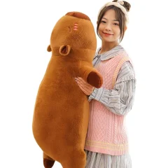 Kawaii kapybara gosedjur som mjuk, fluffig sovkudde för soffan, skolan och tupplur