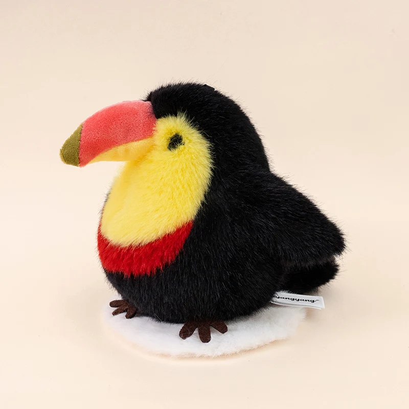 Pingvin som nyckelring, verklighetstrogen och kawaii, birddekoration 39 Svart mjuk tukan i profil med stor färgstark näbb.