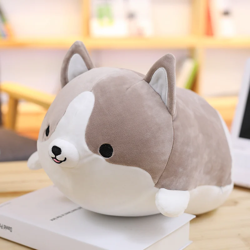 Söt kawaii corgi-valp, hund gosedjur som kudde och hemdekoration för barn, 30 cm 26 En mjuk korghund i grått och vitt på neutral bakgrund.