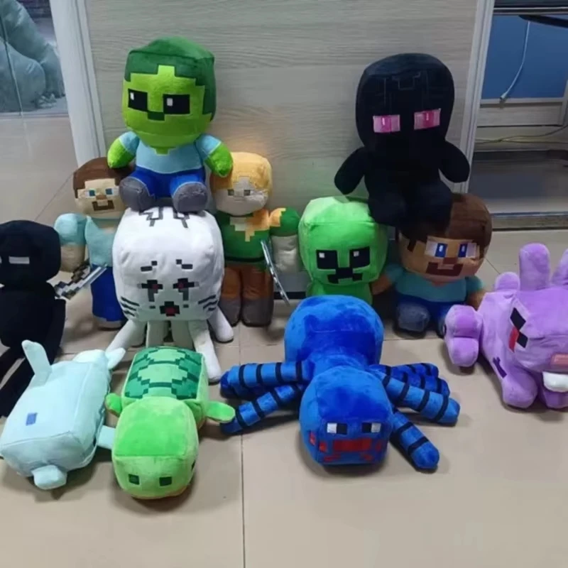 Zombie gosedjur från Minecraft med blockig form och spelinspirerad karaktärsdesign 134 Visa de samlade Minecraft-inspirerade plyschfigurerna, med den blå spindelfiguren längst fram.