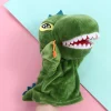 Panda och dinosaurie gosedjur som söta fingerdockor i anime- och kawaii-stil