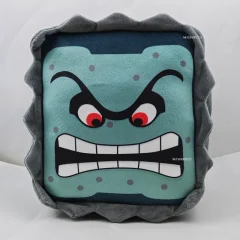 Thwomp gosedjur från Mario i form av plyschkudde med sött, ilsket stenmonsteransikte