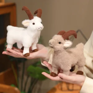 Mjuk och fluffig getfigur i tecknad dockstil med nyckelring, 16–30 cm 10 Mjuk och fluffig getfigur i tecknad dockstil med nyckelring, 16–30 cm