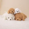 Hund gosedjur som stor kramkudde i realistisk teddystil, brun och vit, 42–68 cm