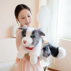 Border Collie-hund gosedjur, verklighetstroget och fluffigt liggande, 40–50 cm