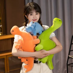 Färgglatt dinosaurie gosedjur med triceratopsmotiv i tecknad kawaii-stil för barn 16 Färgglatt dinosaurie gosedjur med triceratopsmotiv i tecknad kawaii-stil för barn