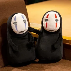 Japanskt animeinspirerat gosedjur med särpräglad design i flera figurvarianter