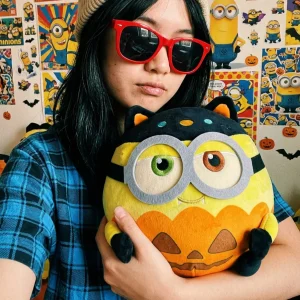 Vampyrklädd Minions-pumpabjörn i cosplaydesign, söt Halloweenprydnad för filmälskare 9 Vampyrklädd Minions-pumpabjörn i cosplaydesign, söt Halloweenprydnad för filmälskare